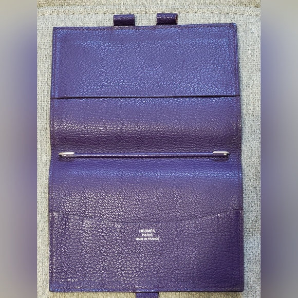 **SOLD** Hermés  agenda cover/passport holder EUC - AUTHENTIC - Picture 3 of 12